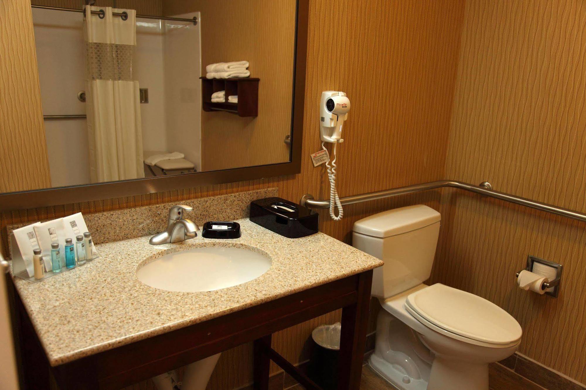 Hampton Inn & Suites Bastrop Szoba fotó